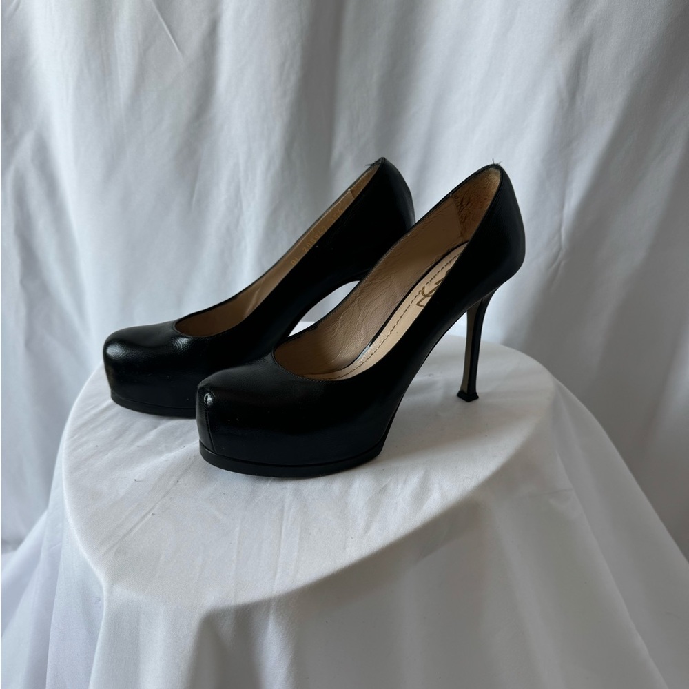 YvesSantLaurent size 35.5